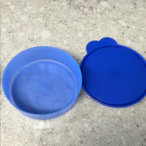 Tupperware Bright Blue Round‎ Containers - Picture 4 of 5